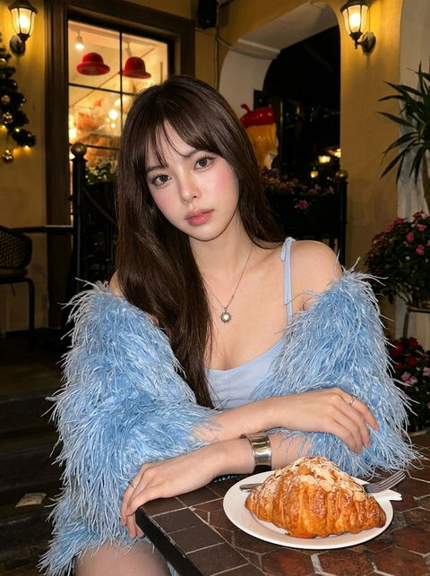 暖光咖啡馆里的蓝羽女孩 效果图