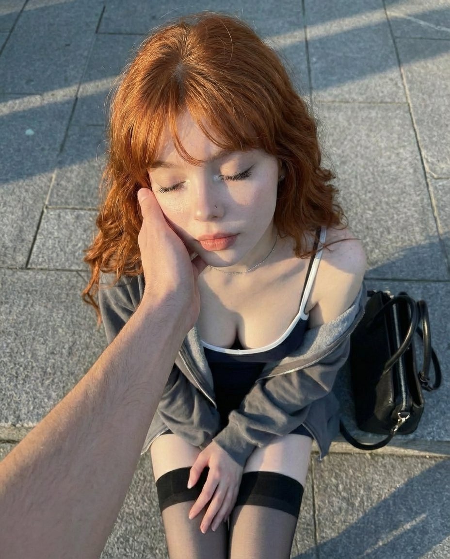 黄金时刻街头的红发少女 效果图