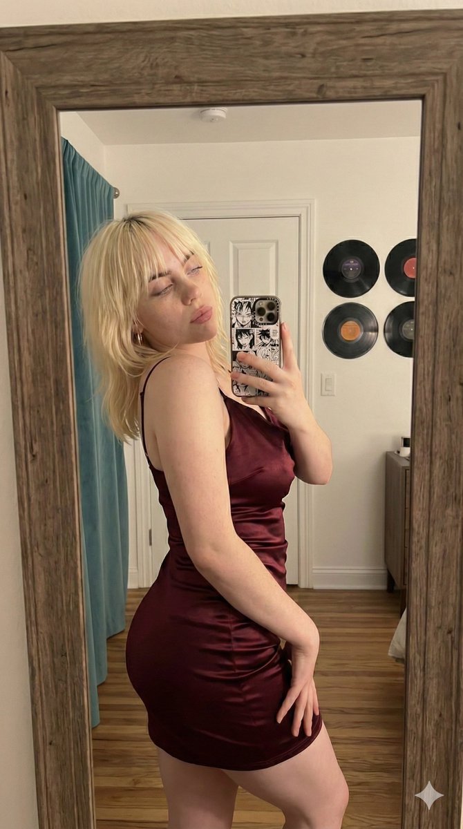 微醺酒红缎裙少女的卧室自拍 效果图