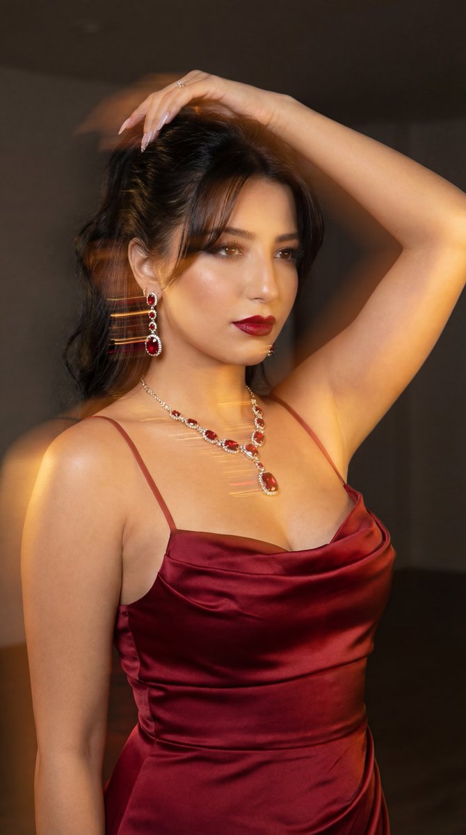 极致奢华的暗夜红裙女王 效果图
