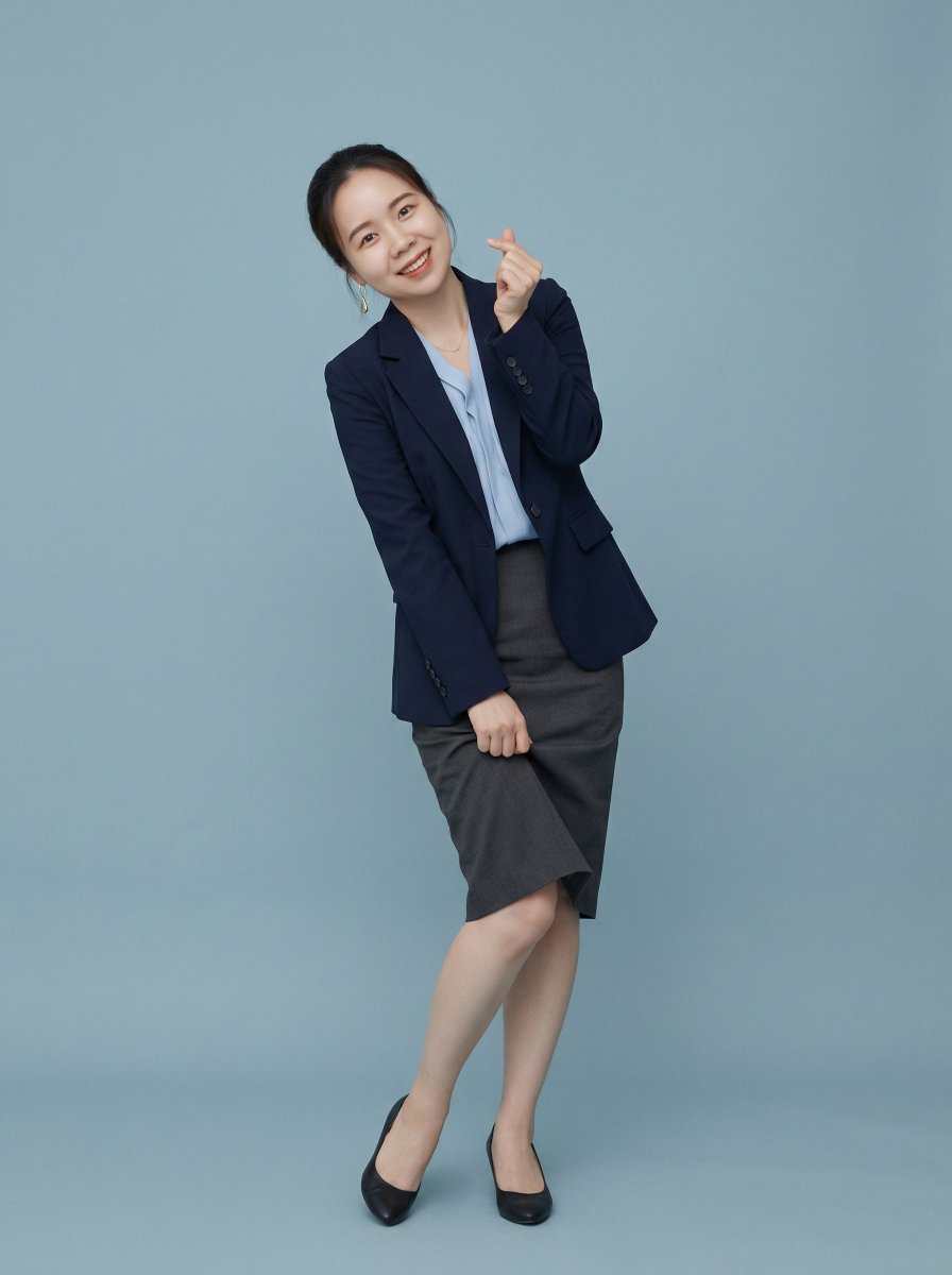 俏皮歪头比心，极致萌系少女 效果图