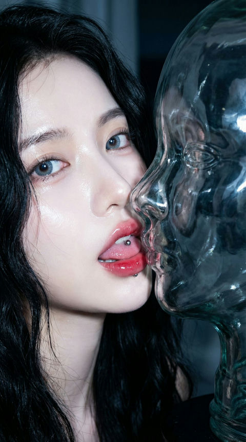 玻璃唇吻夜光特写 效果图