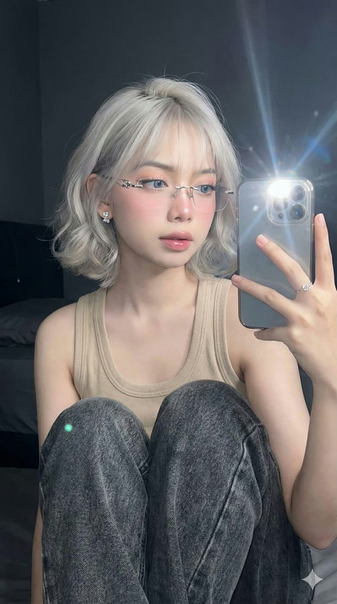 银灰柔光少女镜影自拍 效果图
